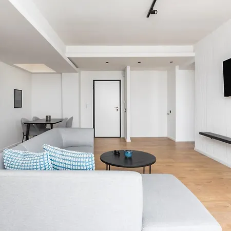 Celine By Halu!, Spacious Next To Business Hub Apartamento *